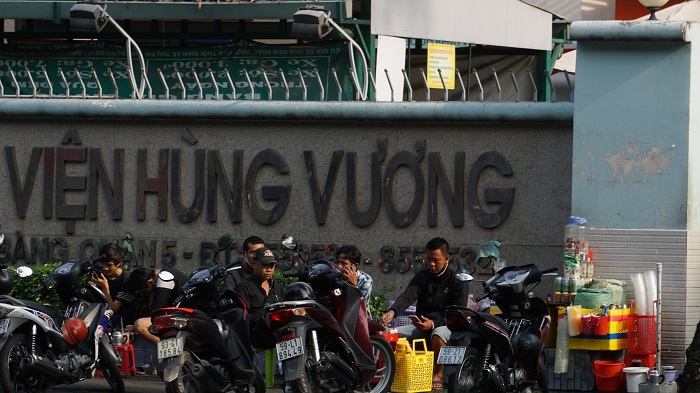 TP Hồ Chí Minh: Kết thúc 22 ngày cách ly xã hội người dân vẫn hạn chế đi lại - Ảnh 9