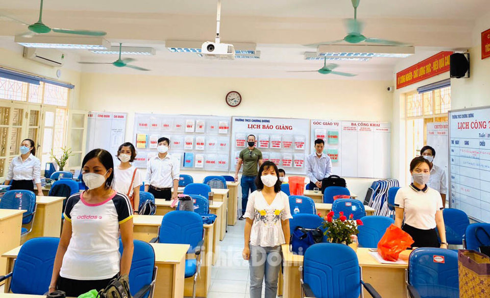 Hình ảnh ấn tượng học sinh Hà Nội trở lại trường sau 3 tháng nghỉ chống dịch Covid-19 - Ảnh 14