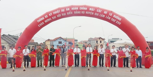 Khánh thành, gắn biển công trình chào mừng Đại hội đại biểu Đảng bộ huyện Gia Lâm - Ảnh 3