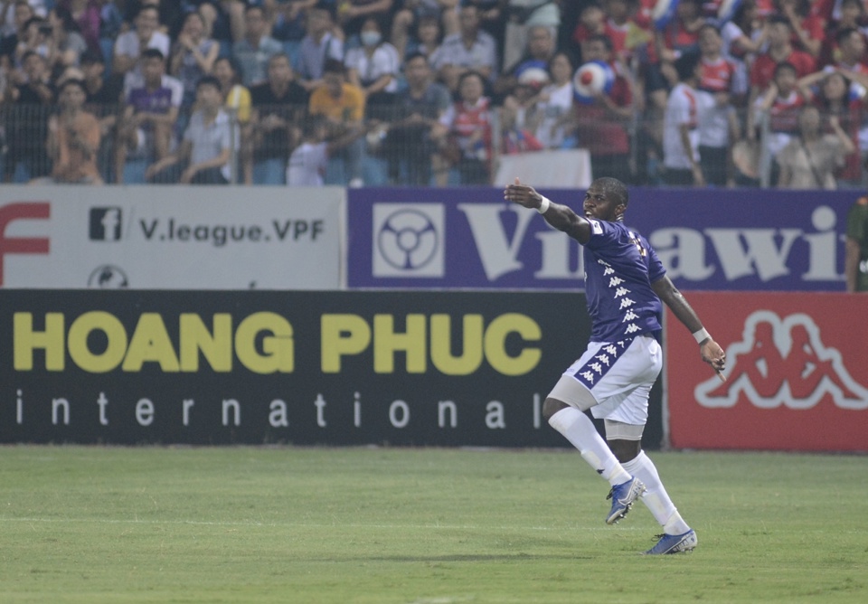 Hà Nội FC đánh bại HAGL với tỷ số cách biệt trên sân Hàng Đẫy - Ảnh 2