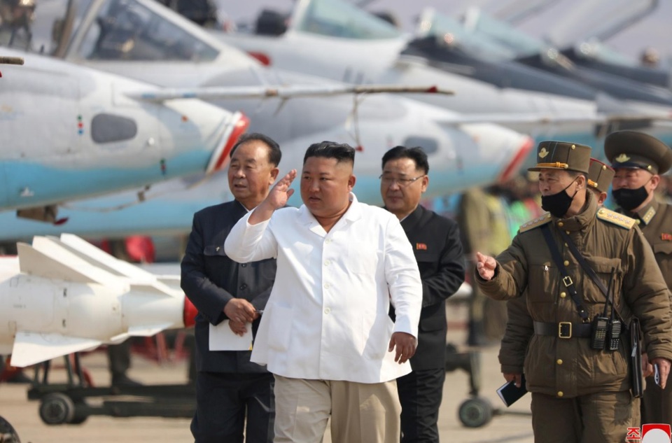 Hàn Quốc khẳng định ông Kim Jong-un vẫn "khỏe mạnh" - Ảnh 1