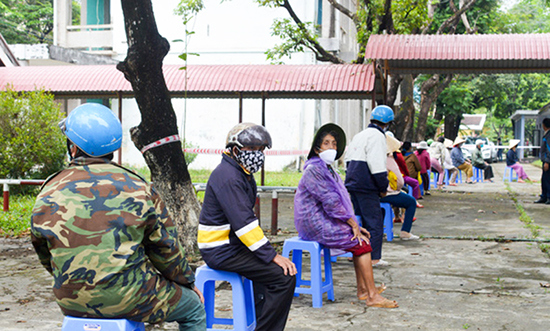 Thừa Thiên Huế: Ưu tiên chi trả gói hỗ trợ Covid-19 cho nhóm 4 đối tượng khó khăn - Ảnh 1