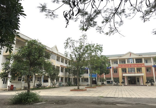 Huyện Mê Linh: Mỗi lớp được trang bị 1 máy đo thân nhiệt, sẵn sàng đón học sinh trở lại trường - Ảnh 2