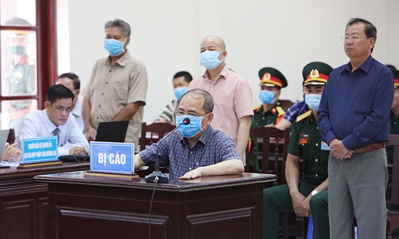 Nguyên Thứ trưởng Bộ Quốc phòng Nguyễn Văn Hiến lĩnh 4 năm tù - Ảnh 2