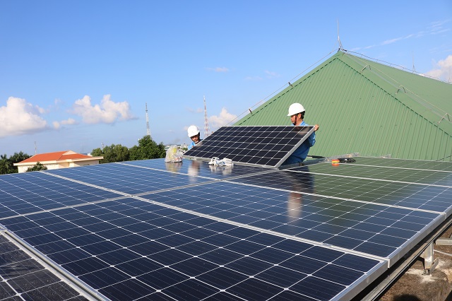 Hiệu quả từ điện mặt trời mái nhà ở Quảng Ngãi - Ảnh 1