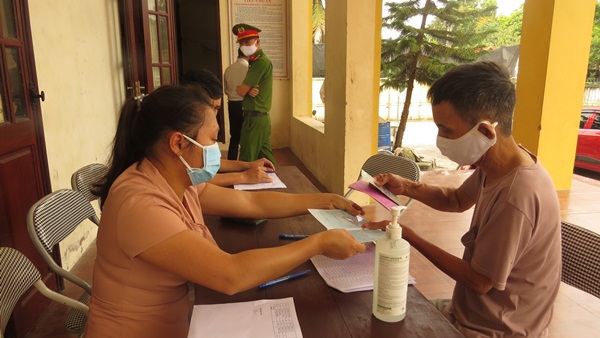 Huyện Thường Tín: Khách quan, minh bạch trong chi trả tiền cho các đối tượng do ảnh hưởng dịch Covid-19 - Ảnh 2