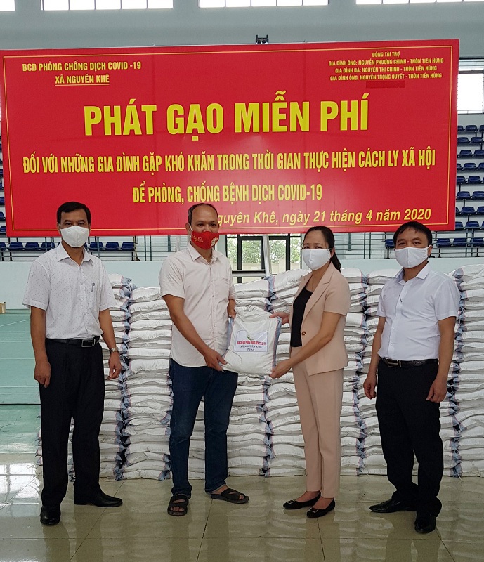 Huyện Đông Anh biểu dương cá nhân, doanh nghiệp ủng hộ phòng chống dịch Covid-19 - Ảnh 2