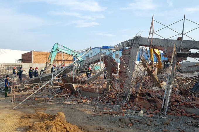 Đồng Nai: Sập tường ở Khu công nghiệp huyện Trảng Bom, 10 người tử vong - Ảnh 1