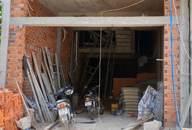Phú Yên: Sập giàn giáo công trình nhà dân khiến 4 người bị thương - Ảnh 1
