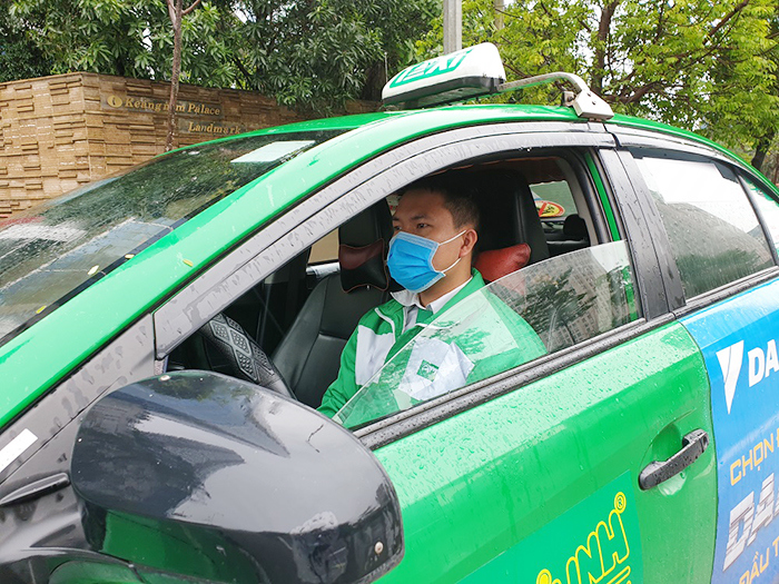 Hà Nội: Taxi, xe ôm công nghệ hào hứng khi nới lỏng giãn cách xã hội - Ảnh 7