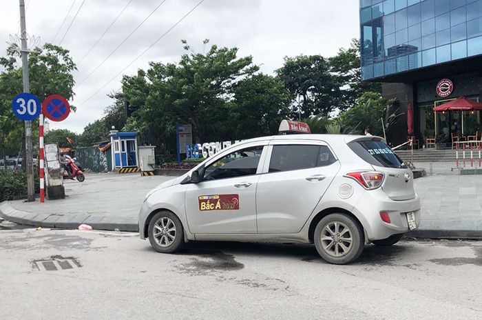 Hà Nội: Taxi, xe ôm công nghệ hào hứng khi nới lỏng giãn cách xã hội - Ảnh 5