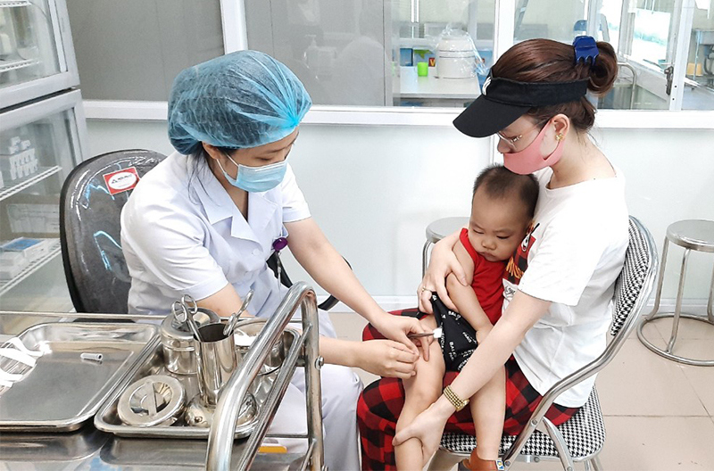 Hà Nội: Nhiều trạm y tế tiêm chủng mở rộng trở lại từ ngày 13/5 - Ảnh 1