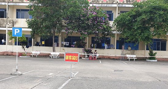 Báo Kinh tế & Đô thị trao tiền ủng hộ công tác phòng, chống dịch Covid-19 tại Đà Nẵng - Ảnh 2