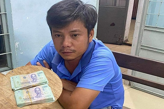 Đà Nẵng: Bắt đối tượng đột nhập ô tô trộm 100 triệu đồng - Ảnh 1