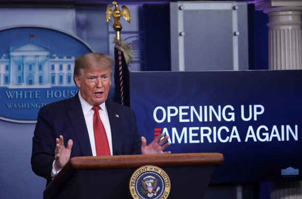 Ông Trump công bố kế hoạch 3 giai đoạn mở cửa trở lại kinh tế Mỹ - Ảnh 1
