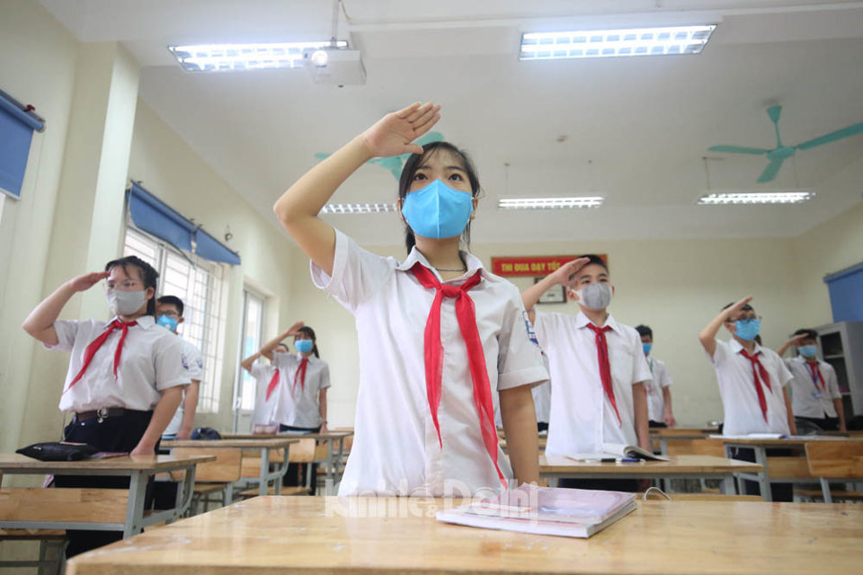 Hình ảnh ấn tượng học sinh Hà Nội trở lại trường sau 3 tháng nghỉ chống dịch Covid-19 - Ảnh 13