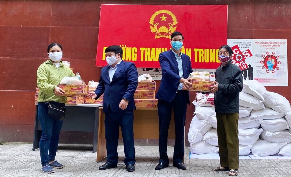 Quận Thanh Xuân hỗ trợ 3.745 người bị ảnh hưởng do dịch Covid-19 - Ảnh 1