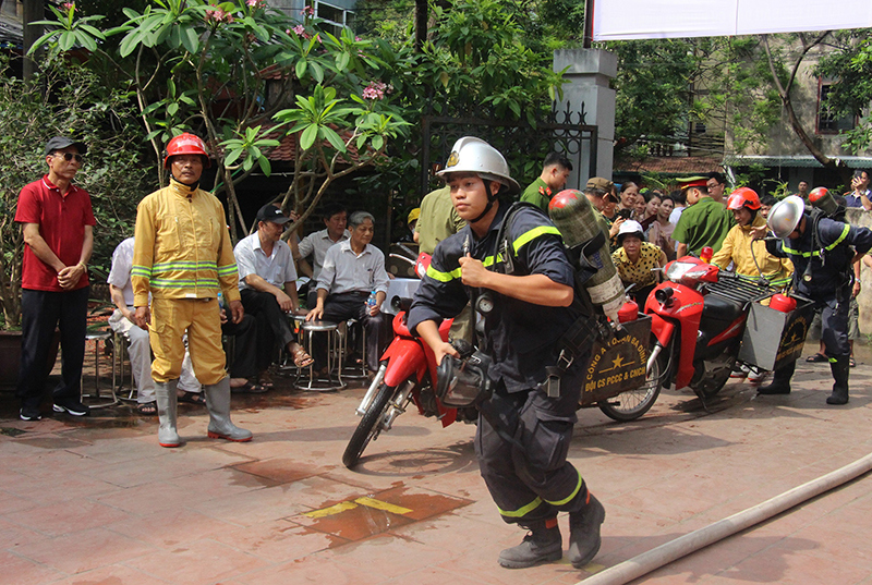 Quận Ba Đình: Diễn tập chữa cháy và cứu nạn, cứu hộ tại phường Vĩnh Phúc - Ảnh 4