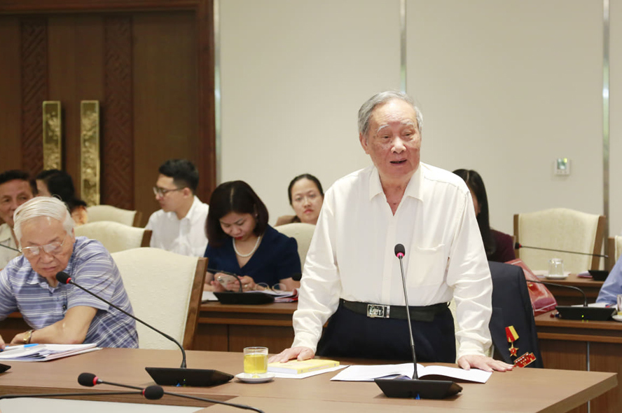 Hà Nội: Lấy ý kiến nguyên lãnh đạo chủ chốt, tiếp tục hoàn thiện Dự thảo Báo cáo chính trị Đại hội XVII Đảng bộ thành phố - Ảnh 3