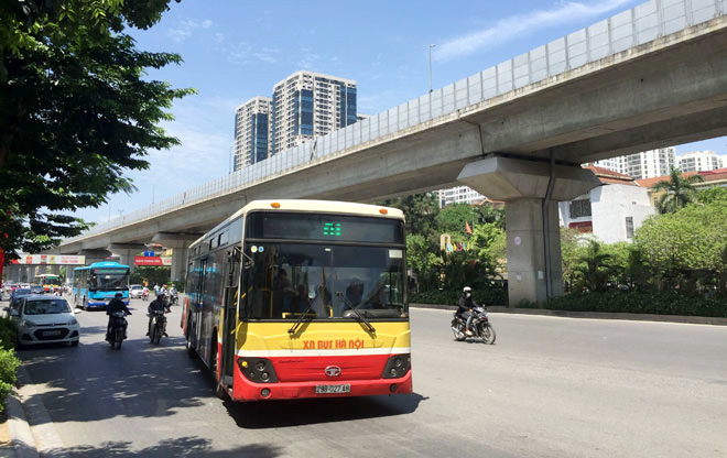 Xe buýt Hà Nội mới nhất: Xe buýt hoạt động trở lại, không chở quá 50% sức chứa