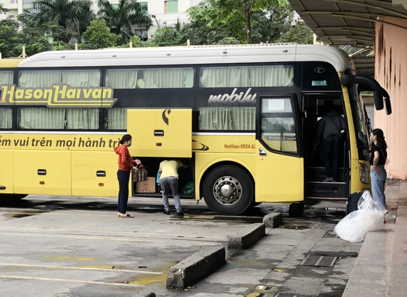 Hà Nội: Xe buýt, xe khách hoạt động trở lại sau khi nới lỏng cách ly xã hội - Ảnh 3