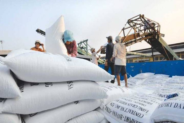 Thủ tướng chỉ đạo tháo gỡ khó khăn cho xuất khẩu gạo