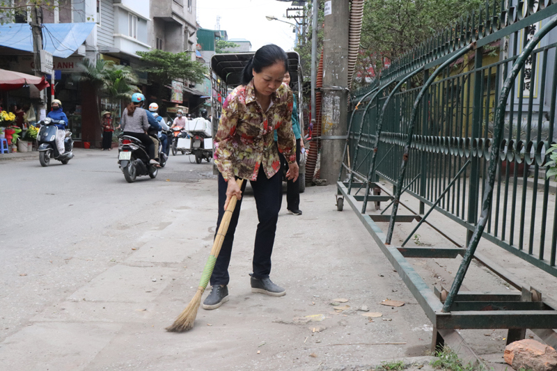 Phát động ra quân tổng vệ sinh môi trường, bóc xóa quảng cáo rao vặt - Ảnh 6