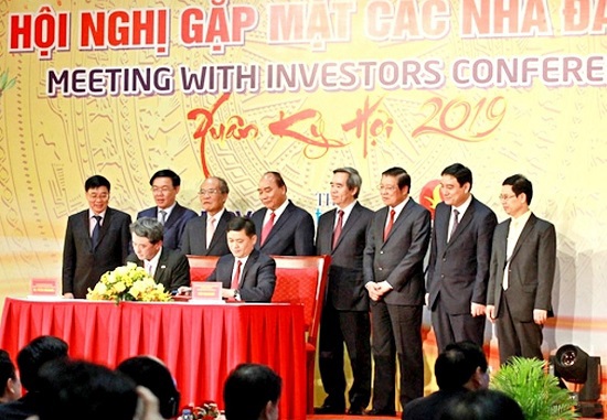 Thủ tướng Nguyễn Xuân Phúc dự Hội nghị gặp mặt các nhà đầu tư tại Nghệ An - Ảnh 2