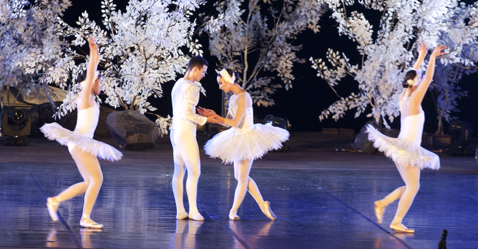 [Ảnh] Tuyệt phẩm ballet nghệ thuật “Hồ Thiên Nga” - Ảnh 4