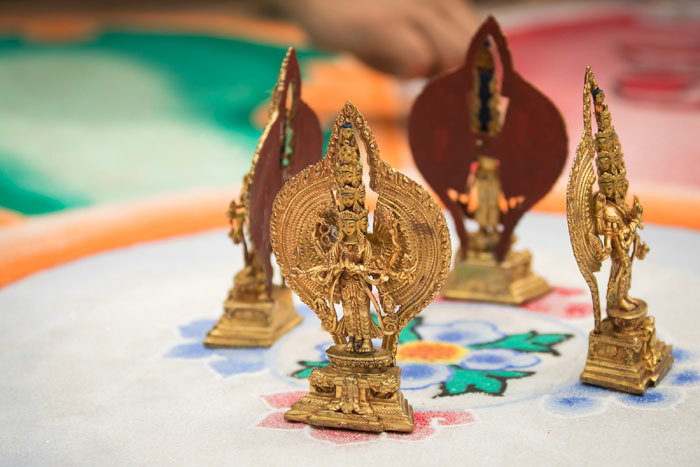 Kỷ lục Việt Nam được trao cho tranh Mandala Phật Quan Âm bằng ngọc đá quý lớn nhất - Ảnh 4