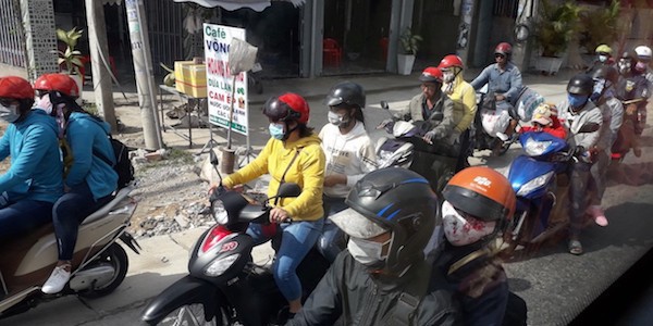 TP Hồ Chí Minh: Người dân trở lại sau kỳ nghỉ Tết, kẹt xe nghiêm trọng trên nhiều tuyến đường - Ảnh 7