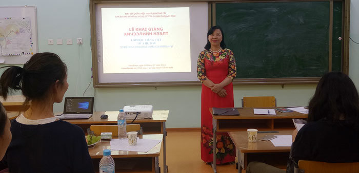 Khai giảng lớp học tiếng Việt đầu tiên tại Mông Cổ - Ảnh 1
