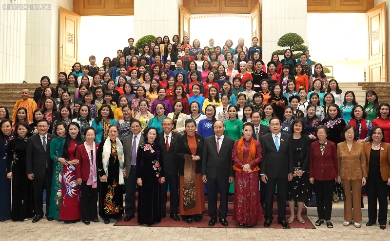 Thủ tướng gặp các nữ đại biểu Quốc hội - Ảnh 3