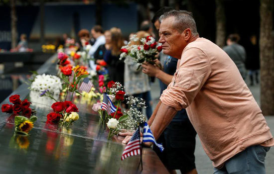 Những hình ảnh xúc động lễ tưởng niệm các nạn nhân vụ khủng bố 11/9 tại Mỹ - Ảnh 8