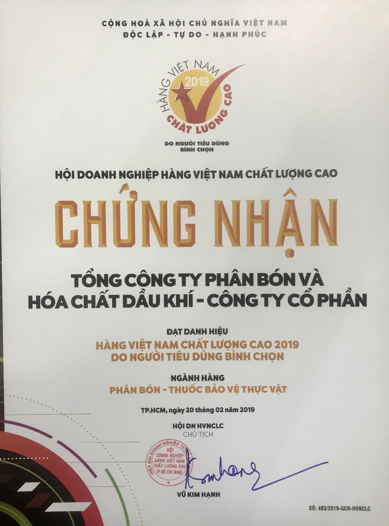 PVFCCo giữ vững danh hiệu Hàng Việt Nam chất lượng cao 16 năm liên tiếp - Ảnh 1