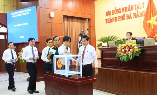 Ông Nguyễn Bá Cảnh thôi làm đại biểu HĐND TP Đà Nẵng - Ảnh 2