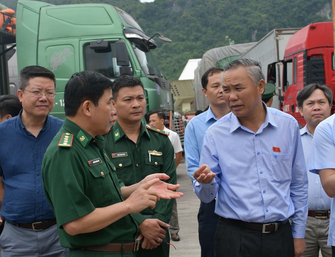 500 xe nông sản Việt Nam bị 'tắc' ở cửa khẩu Tân Thanh - Ảnh 2