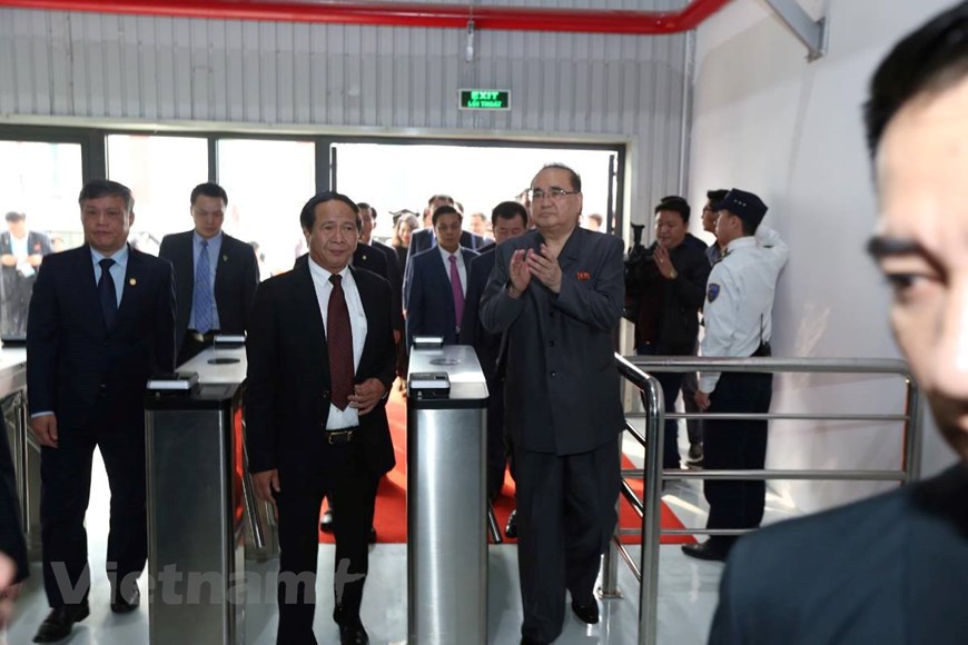 Phó Chủ tịch Đảng Lao động Triều Tiên thăm quan nhà máy VinFast - Ảnh 4