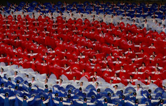 Những hình ảnh ấn tượng tại lễ hội "Biển người" mừng Quốc khánh Triều Tiên - Ảnh 15