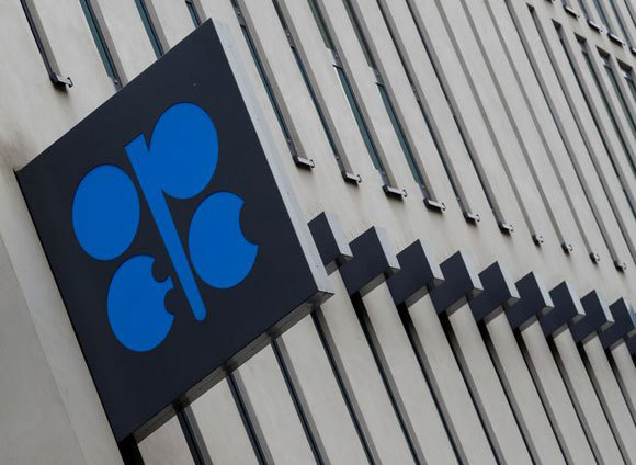 OPEC không thuyết phục được Nga, giá dầu chạm đáy kể từ năm 2017 - Ảnh 1