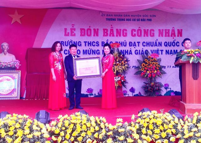 Huyện Sóc Sơn: Trường THCS Bắc Phú đón bằng công nhận đạt chuẩn Quốc gia - Ảnh 1