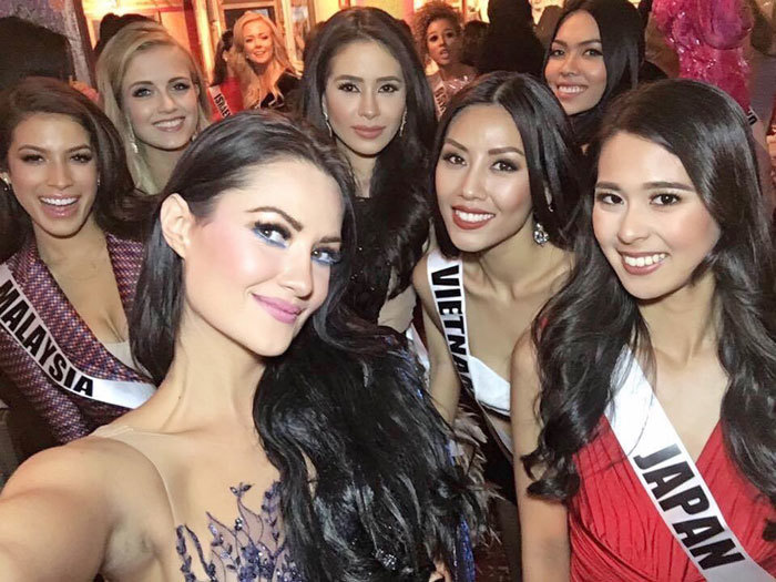 Nguyễn Thị Loan “trổ tài khéo léo” thu hút tại Miss Universe 2017 - Ảnh 6