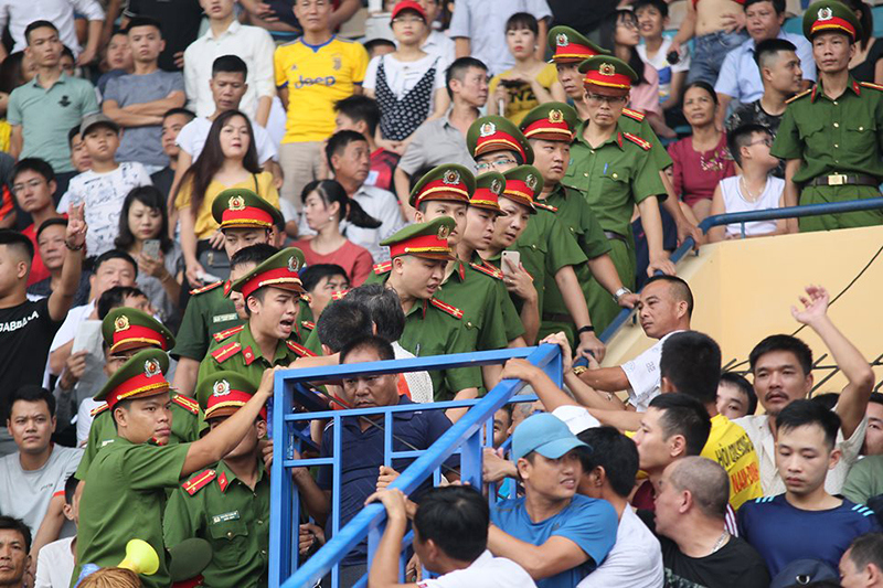 [Ảnh] Những khoảnh khắc hiếm có của bóng đá Việt Nam sau gần một thập kỷ - Ảnh 7