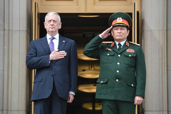 Bộ trưởng Quốc phòng Mỹ lên đường thăm Indonesia và Việt Nam - Ảnh 1