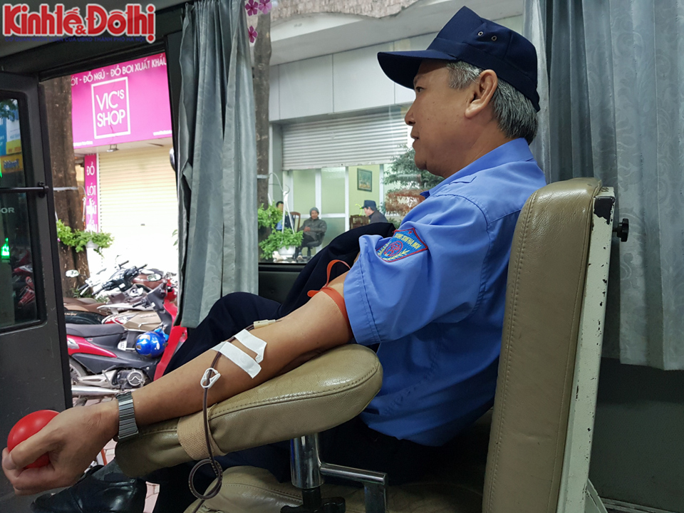 Cán bộ, nhân viên báo Kinh tế & Đô thị hiến máu tình nguyện - Ảnh 11