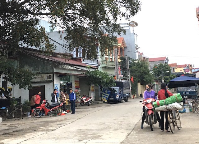 Huyện Mê Linh: Nhịp sống thôn Liễu Trì sau thông tin có thể bị cách ly - Ảnh 1