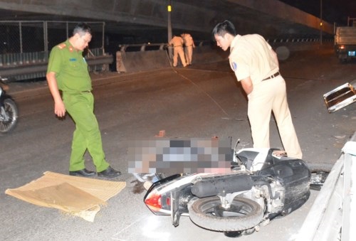TP Hồ Chí Minh: Truy tìm lái xe đâm chết người bỏ chạy - Ảnh 1