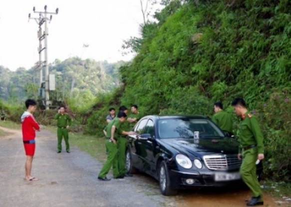 Khởi tố vụ án 3 người trong 1 gia đình tử vong trên ôtô tại TP Hà Giang - Ảnh 1