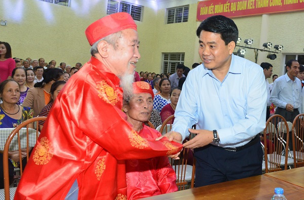 Chủ tịch Nguyễn Đức Chung dự Ngày hội Đại đoàn kết toàn dân tộc tại huyện Thanh Trì - Ảnh 1