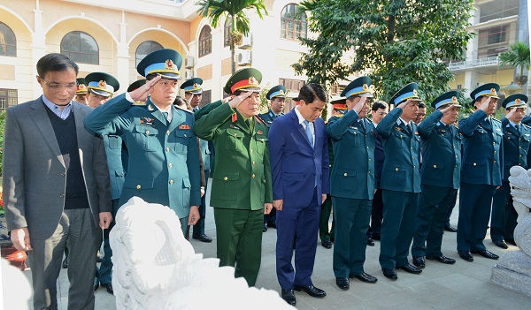 Mãi là những người anh hùng trong lòng mỗi người dân Thủ đô - Ảnh 1